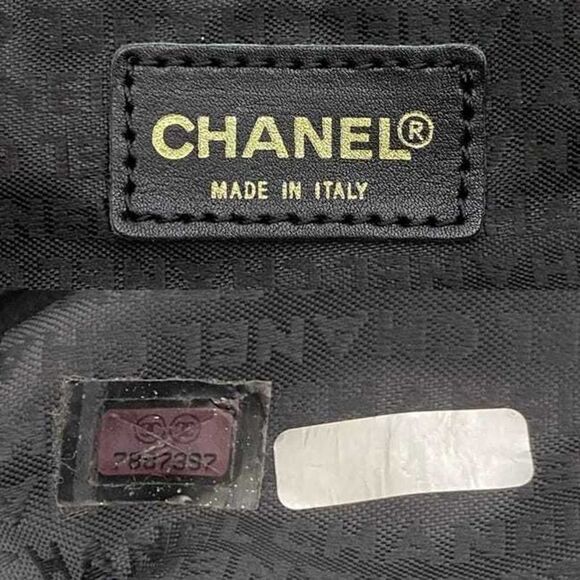 Chanel Black Leather Tote Bag (Pre-Owned) - Picture 6 of 10